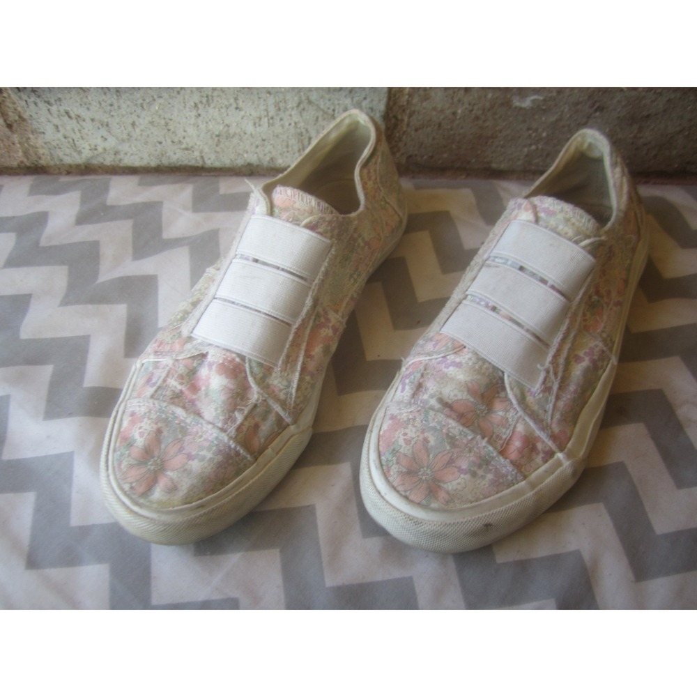 Blowfish Shoes Womens 7M Maura Floral Canvas Print Slip On Casual